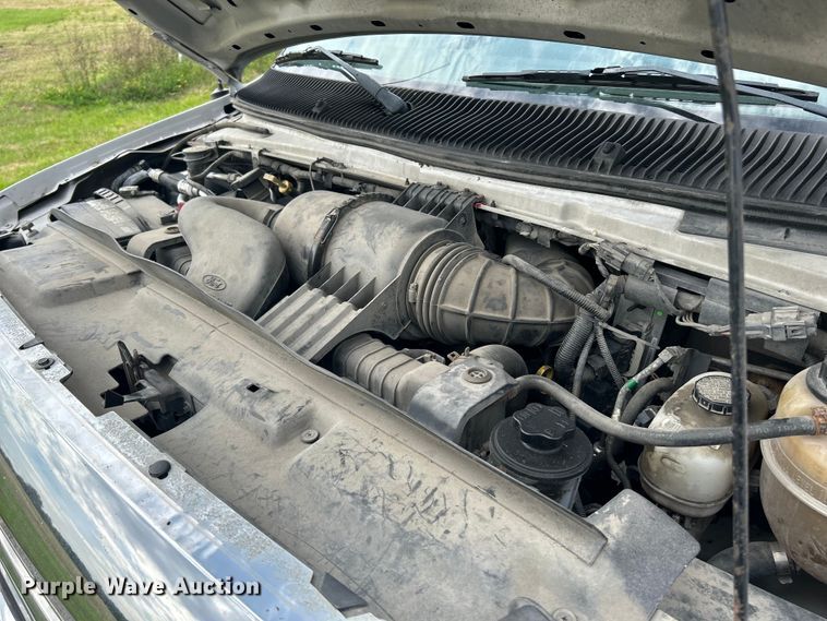 image for item NL9653 2012 Ford E350 Super Duty  box truck