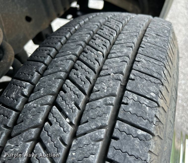 image for item NL9653 2012 Ford E350 Super Duty  box truck