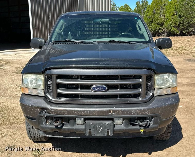image for item NP9643 2003 Ford F250 Super Duty XLT  SuperCab flatbed pickup truck