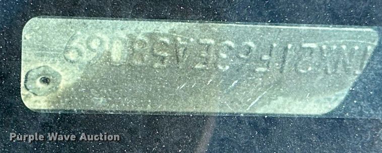 image for item NP9643 2003 Ford F250 Super Duty XLT  SuperCab flatbed pickup truck