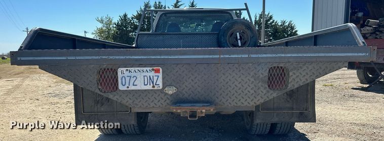 image for item NP9655 2000 Ford F350 Super Duty  flatbed pickup truck