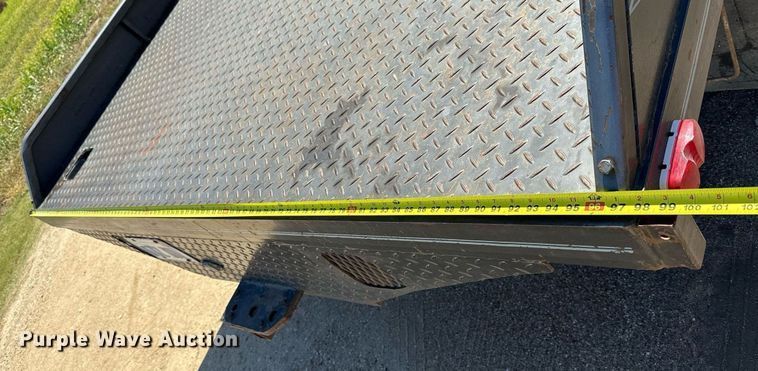 image for item NP9655 2000 Ford F350 Super Duty  flatbed pickup truck