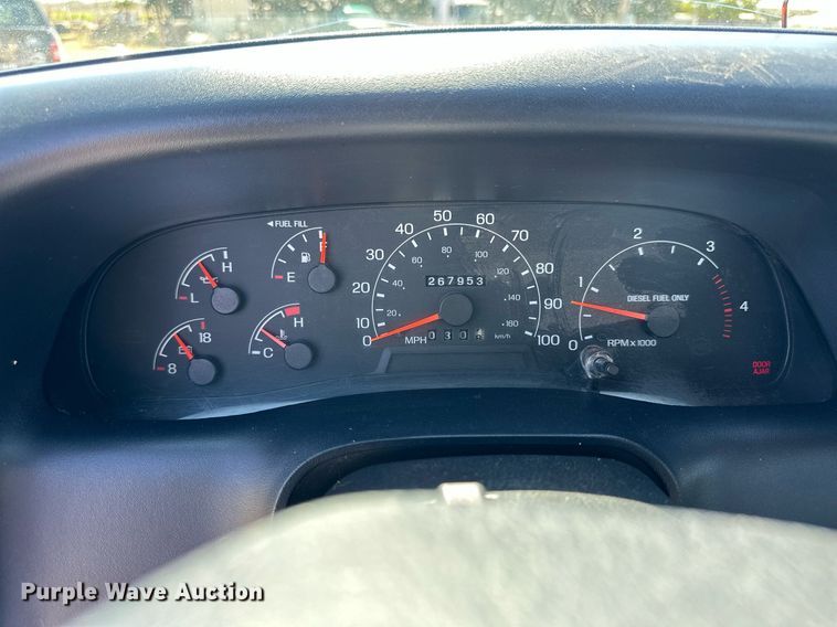 image for item NP9655 2000 Ford F350 Super Duty  flatbed pickup truck