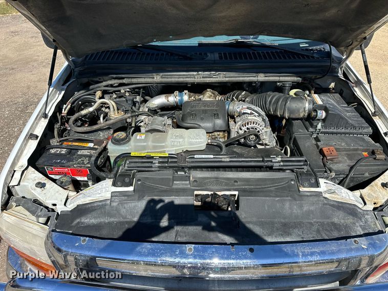 image for item NP9655 2000 Ford F350 Super Duty  flatbed pickup truck