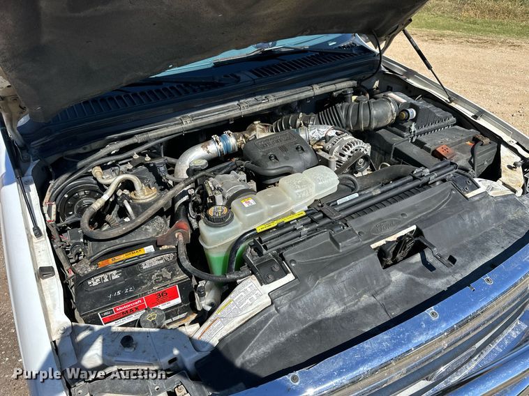 image for item NP9655 2000 Ford F350 Super Duty  flatbed pickup truck