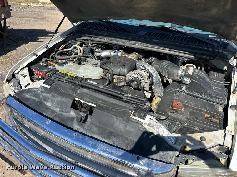 image for item NP9655 2000 Ford F350 Super Duty  flatbed pickup truck