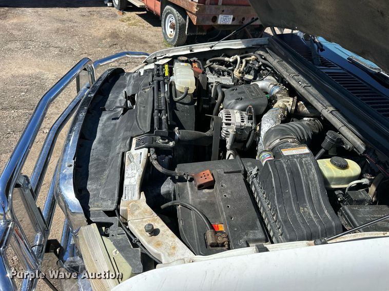 image for item NP9655 2000 Ford F350 Super Duty  flatbed pickup truck