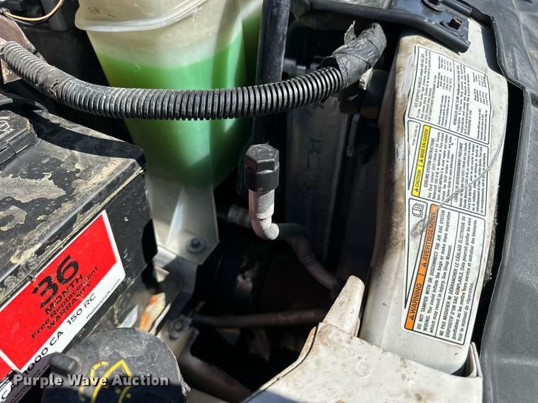 image for item NP9655 2000 Ford F350 Super Duty  flatbed pickup truck