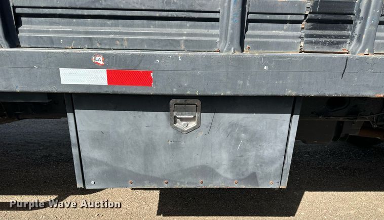 image for item NP9661 2012 Ford F550  flatbed truck