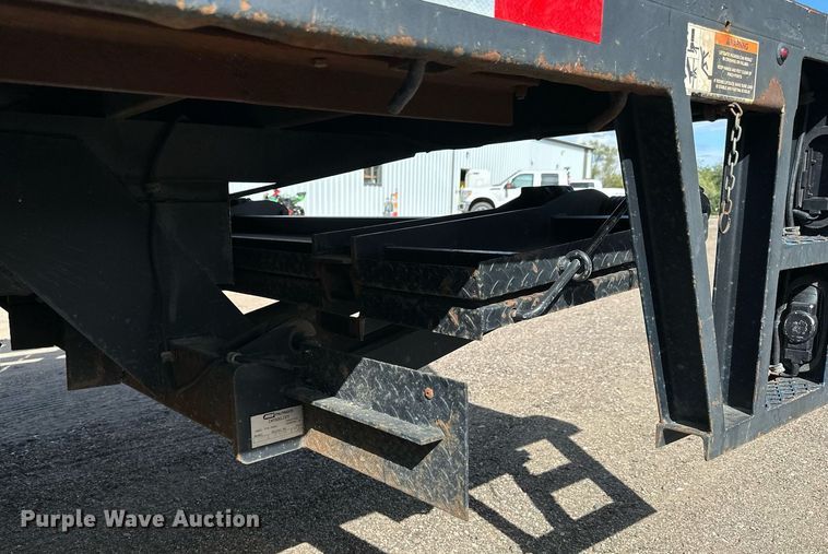 image for item NP9661 2012 Ford F550  flatbed truck