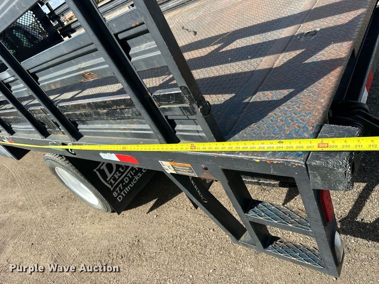 image for item NP9661 2012 Ford F550  flatbed truck