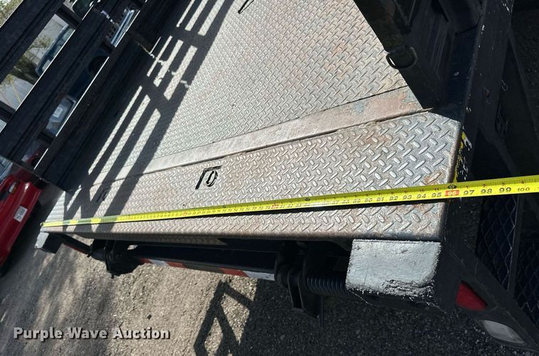 image for item NP9661 2012 Ford F550  flatbed truck