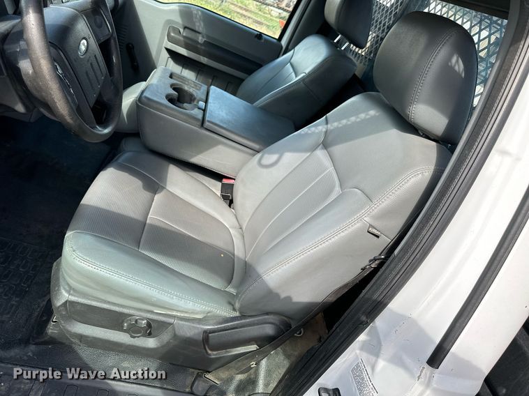 image for item NP9661 2012 Ford F550  flatbed truck