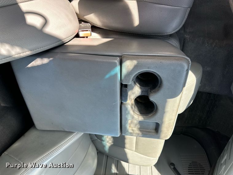 image for item NP9661 2012 Ford F550  flatbed truck