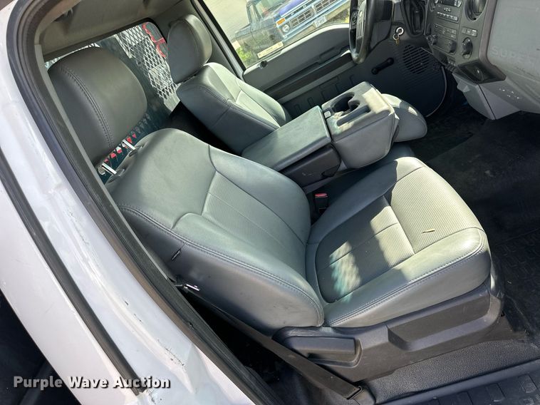 image for item NP9661 2012 Ford F550  flatbed truck