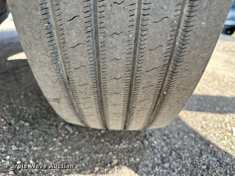 image for item NP9661 2012 Ford F550  flatbed truck