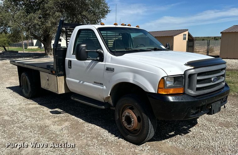 image for item NP9698 1999 Ford F550  flatbed truck