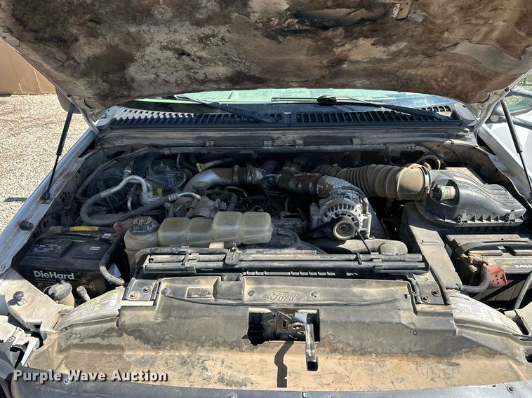 image for item NP9698 1999 Ford F550  flatbed truck