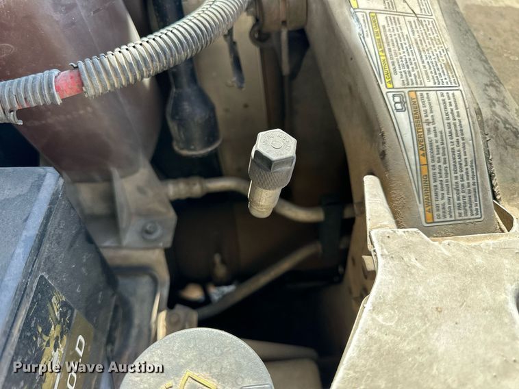 image for item NP9698 1999 Ford F550  flatbed truck