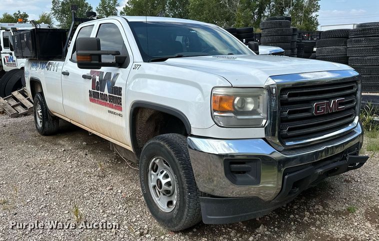 image for item NQ9313 2015 GMC Sierra 2500HD  Double Cab pickup truck