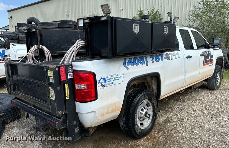 image for item NQ9313 2015 GMC Sierra 2500HD  Double Cab pickup truck