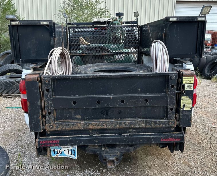 image for item NQ9313 2015 GMC Sierra 2500HD  Double Cab pickup truck