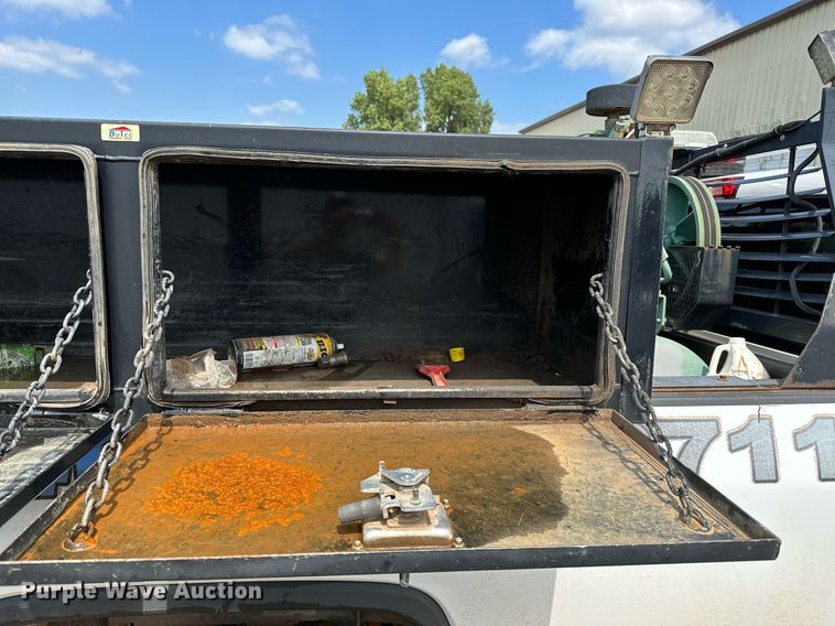 image for item NQ9313 2015 GMC Sierra 2500HD  Double Cab pickup truck