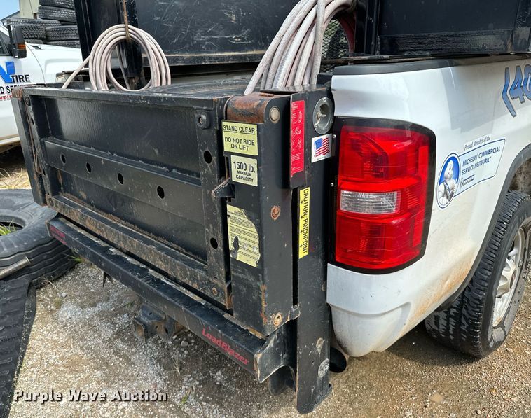 image for item NQ9313 2015 GMC Sierra 2500HD  Double Cab pickup truck