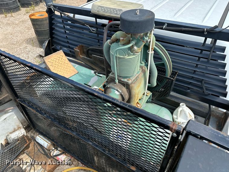 image for item NQ9313 2015 GMC Sierra 2500HD  Double Cab pickup truck