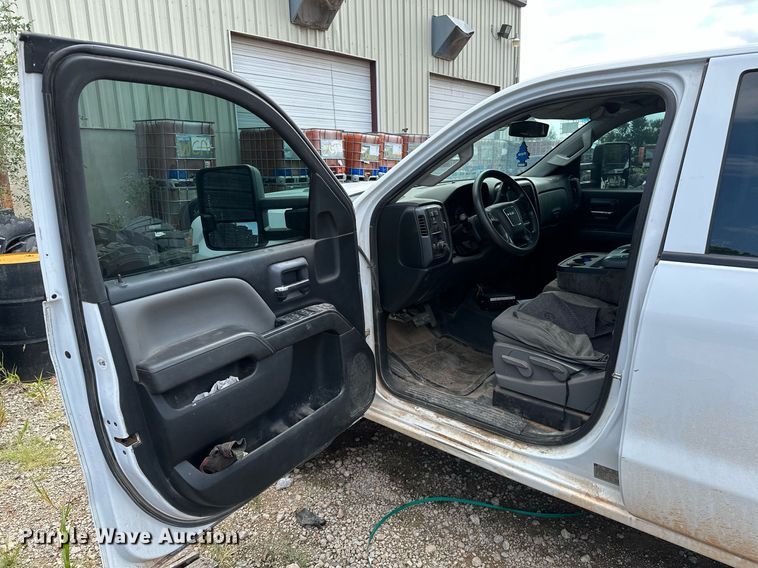 image for item NQ9313 2015 GMC Sierra 2500HD  Double Cab pickup truck