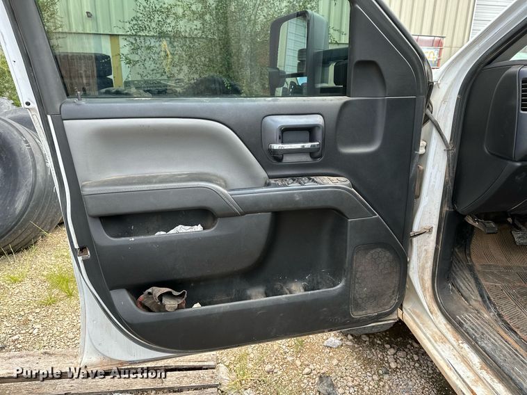 image for item NQ9313 2015 GMC Sierra 2500HD  Double Cab pickup truck