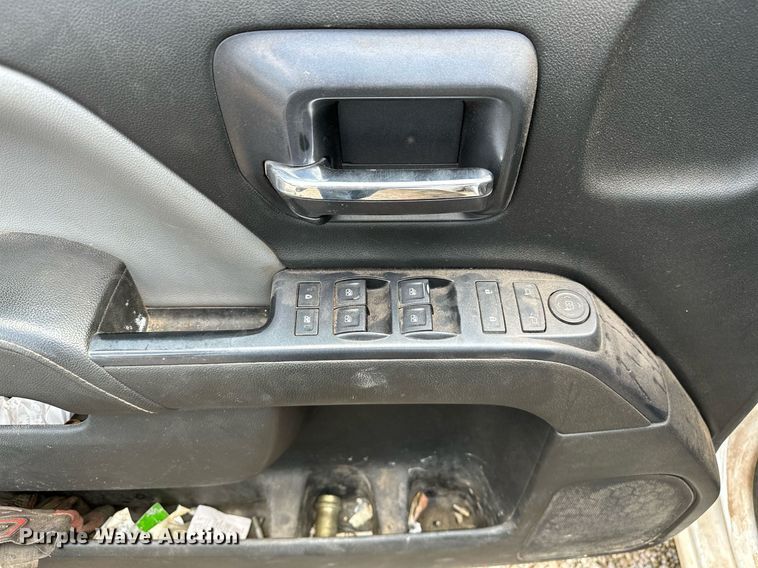 image for item NQ9313 2015 GMC Sierra 2500HD  Double Cab pickup truck