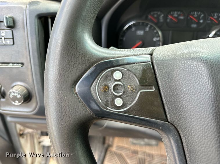 image for item NQ9313 2015 GMC Sierra 2500HD  Double Cab pickup truck