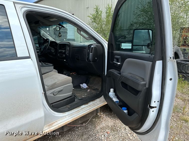 image for item NQ9313 2015 GMC Sierra 2500HD  Double Cab pickup truck