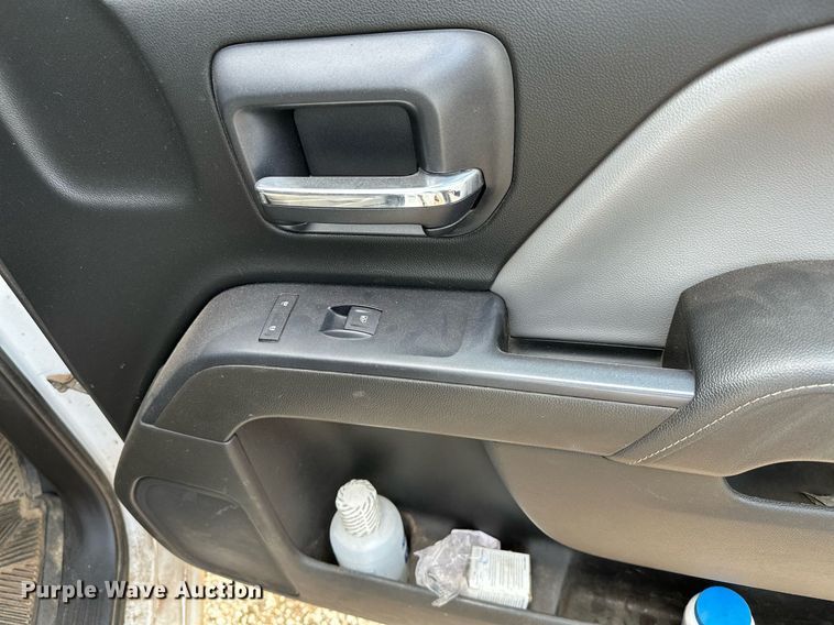 image for item NQ9313 2015 GMC Sierra 2500HD  Double Cab pickup truck