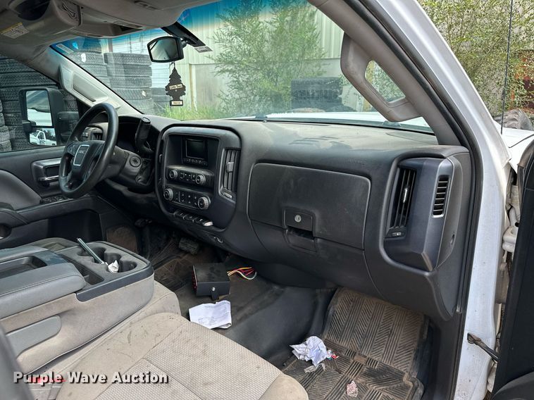 image for item NQ9313 2015 GMC Sierra 2500HD  Double Cab pickup truck