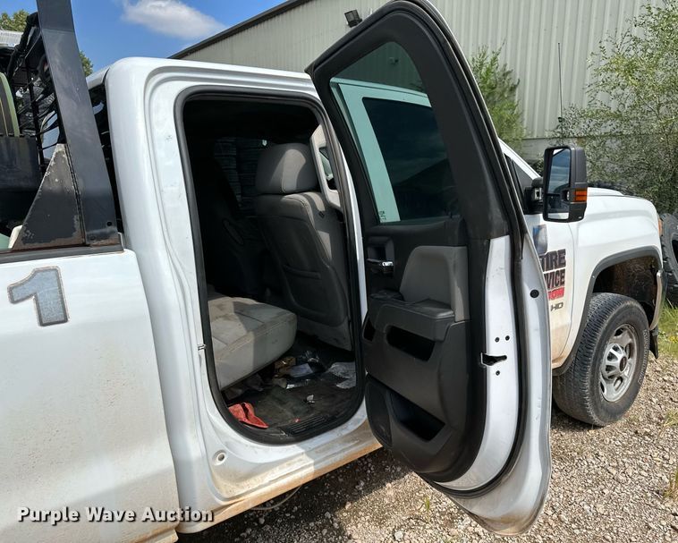 image for item NQ9313 2015 GMC Sierra 2500HD  Double Cab pickup truck