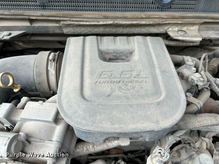 image for item NQ9313 2015 GMC Sierra 2500HD  Double Cab pickup truck