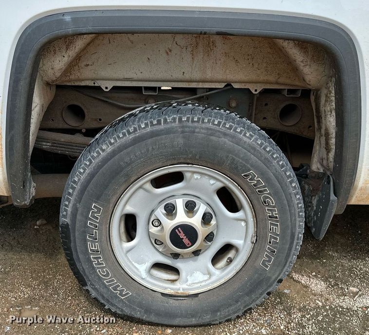 image for item NQ9313 2015 GMC Sierra 2500HD  Double Cab pickup truck