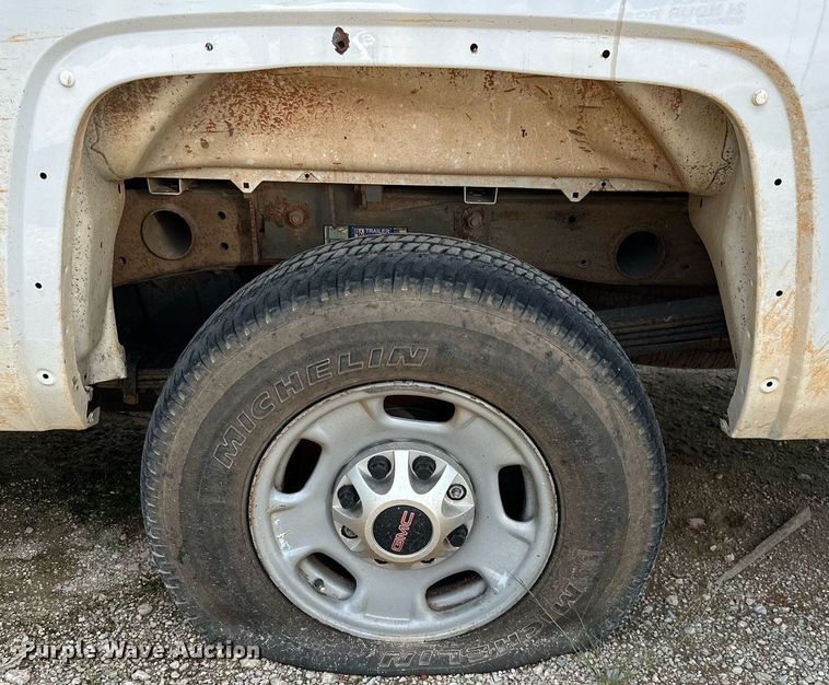 image for item NQ9313 2015 GMC Sierra 2500HD  Double Cab pickup truck