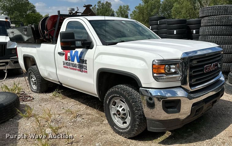 image for item NQ9314 2017 GMC Sierra 2500HD  pickup truck