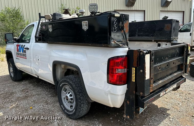 image for item NQ9314 2017 GMC Sierra 2500HD  pickup truck