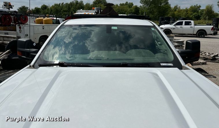 image for item NQ9314 2017 GMC Sierra 2500HD  pickup truck