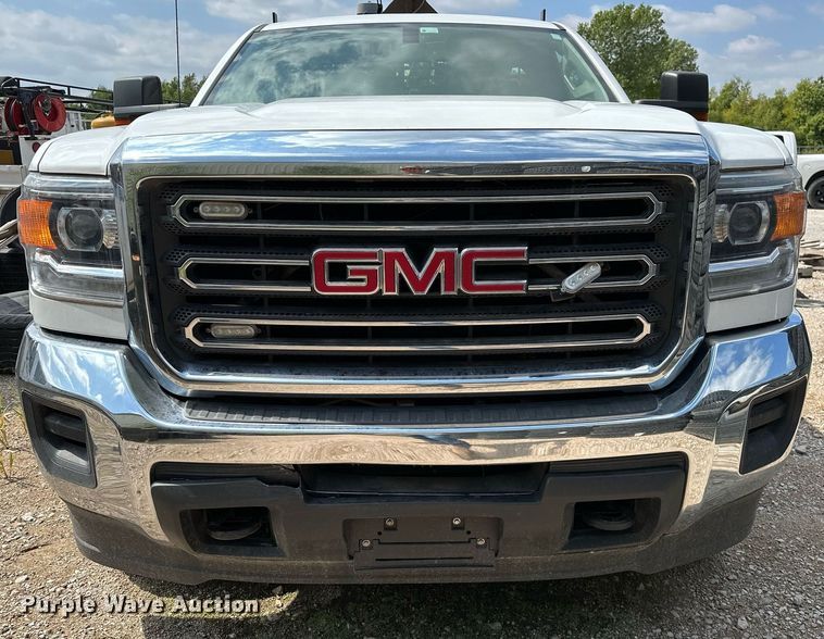 image for item NQ9314 2017 GMC Sierra 2500HD  pickup truck