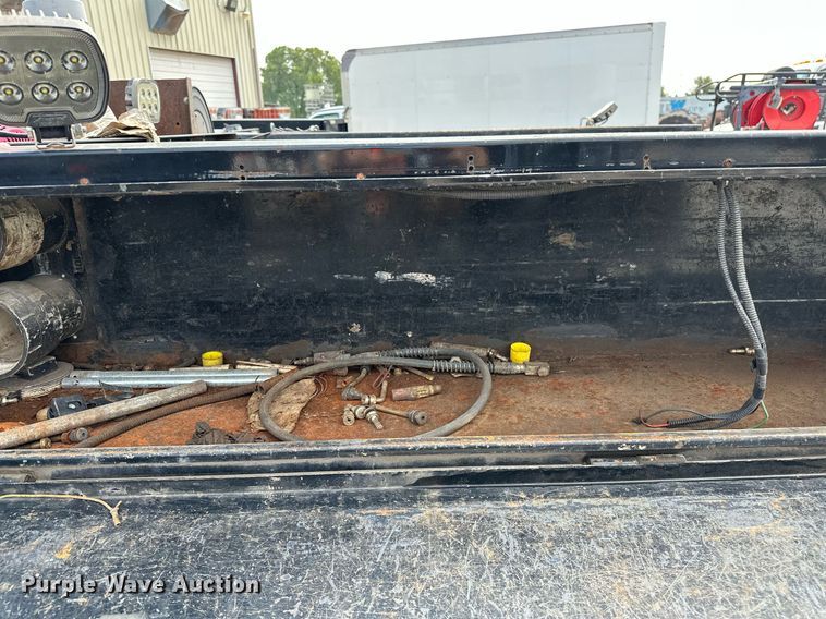 image for item NQ9314 2017 GMC Sierra 2500HD  pickup truck