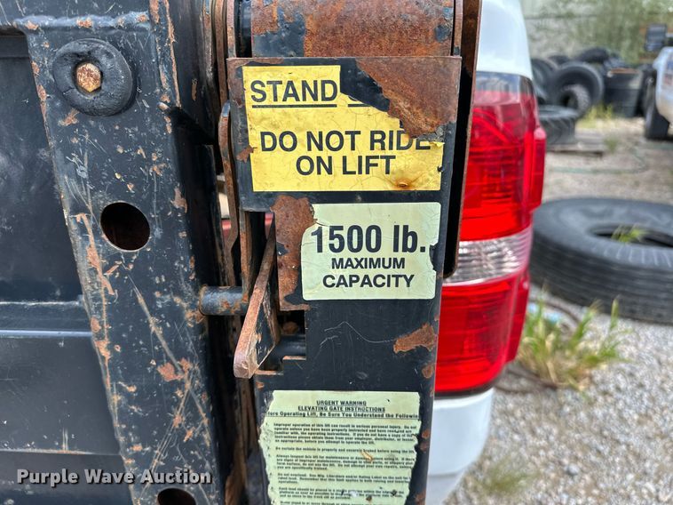 image for item NQ9314 2017 GMC Sierra 2500HD  pickup truck