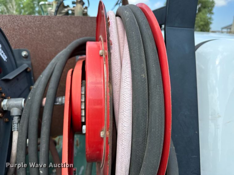 image for item NQ9314 2017 GMC Sierra 2500HD  pickup truck