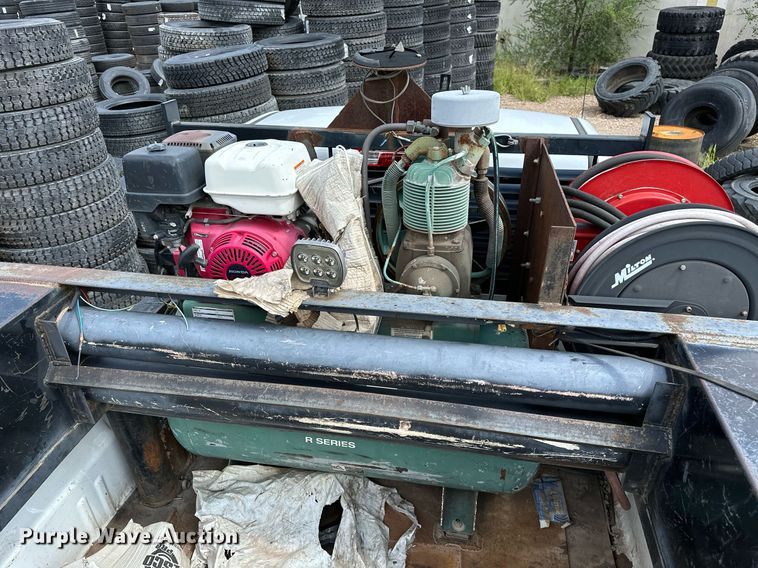 image for item NQ9314 2017 GMC Sierra 2500HD  pickup truck