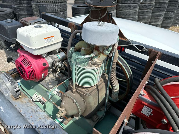 image for item NQ9314 2017 GMC Sierra 2500HD  pickup truck