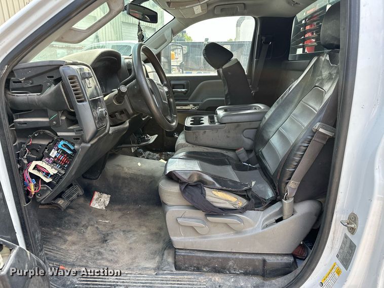 image for item NQ9314 2017 GMC Sierra 2500HD  pickup truck